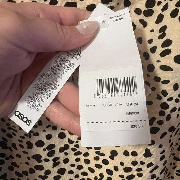 Cream and Black Fitted Bodysuit - Picture 5 of 5